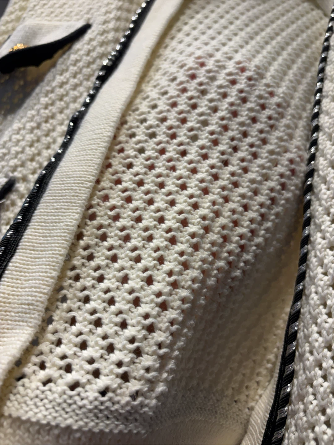 Cream knit cardigan with black trim and gold buttons - photo 5