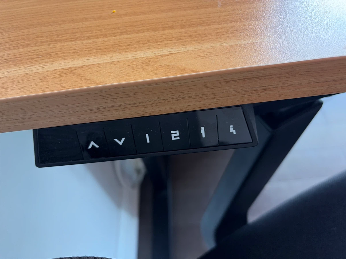 FlexiSpot EN2 Electric Standing Desk + C7 Foam Chair - photo 4