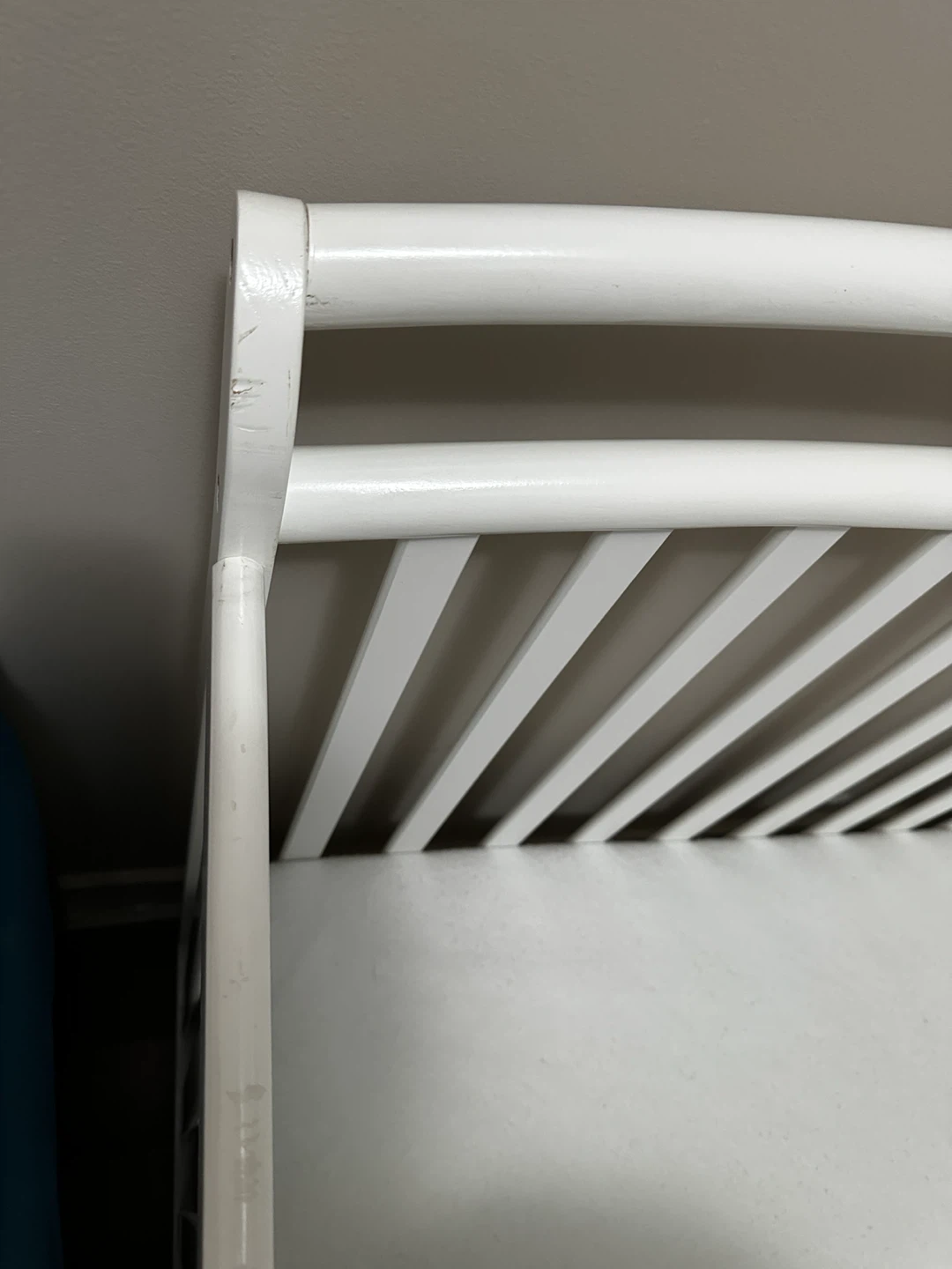 White Convertible Mini Crib with Changing Station - photo 2