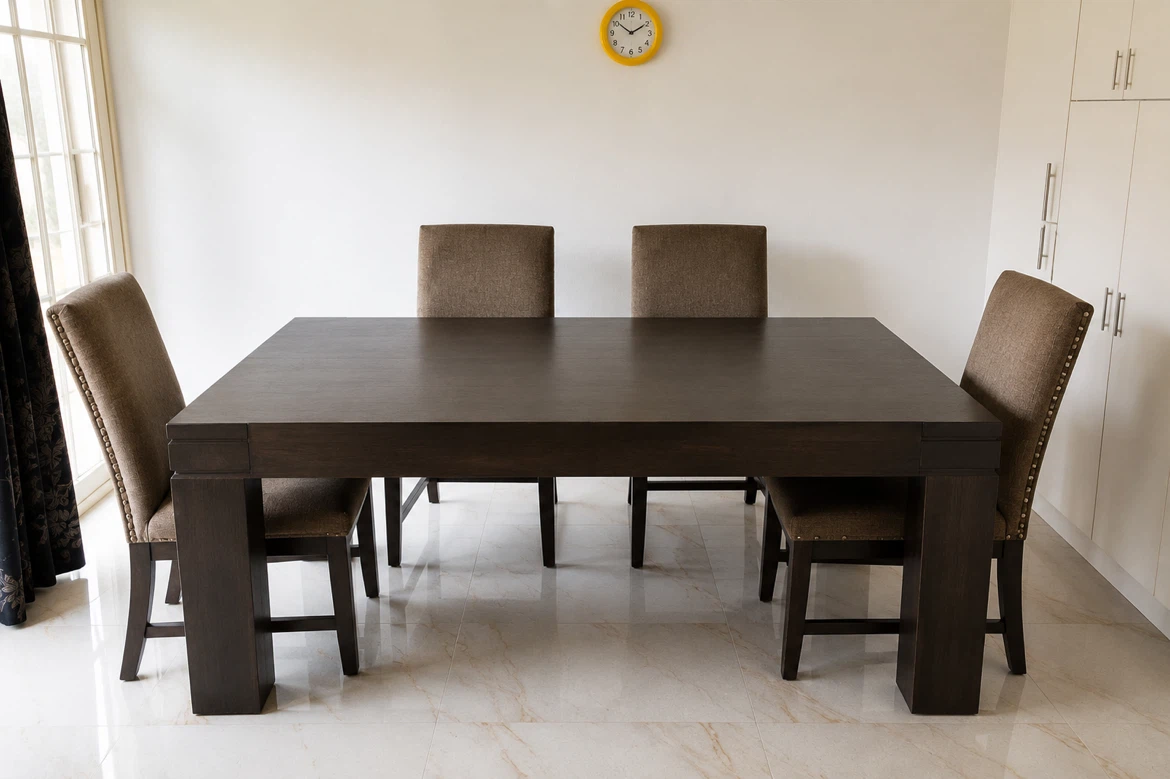 Elegant Extendable Dining Table without chair – 6 to 8 People