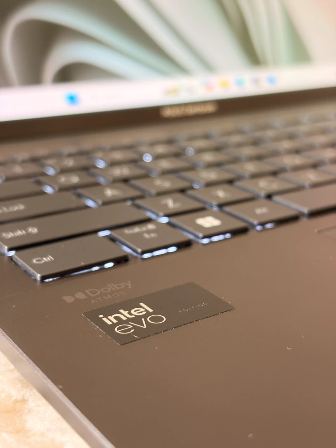 ASUS Zenbook 14-UX3405 OLED Laptop — Ultra 5 / 8Gb / 256Gb - photo 4