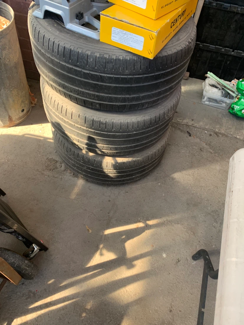 BMW Alloy Wheel and Pirelli Tire
