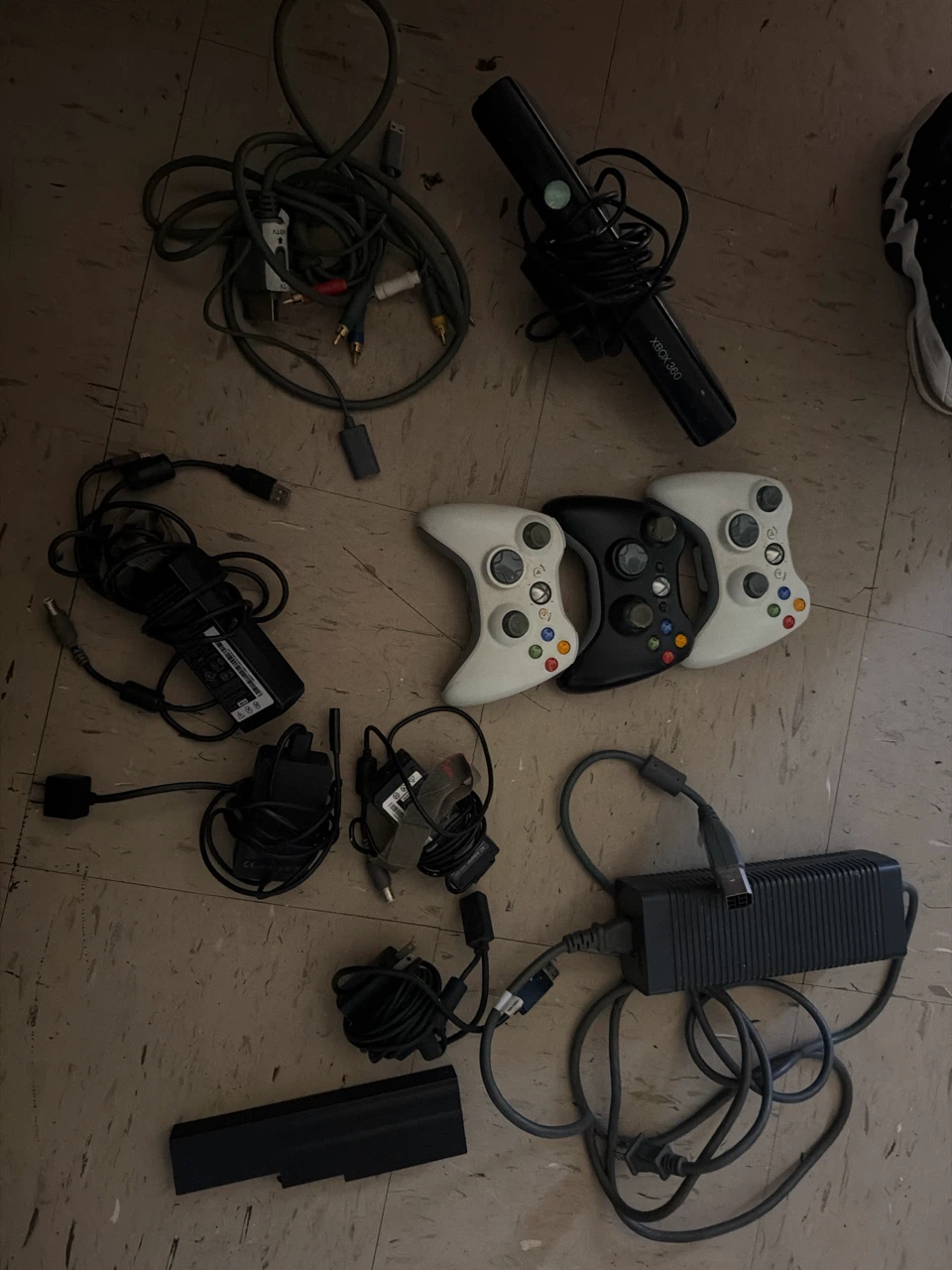 Xbox 360 Controllers and Kinect Sensor Bundle
