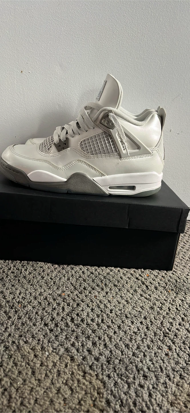 Jordan 4