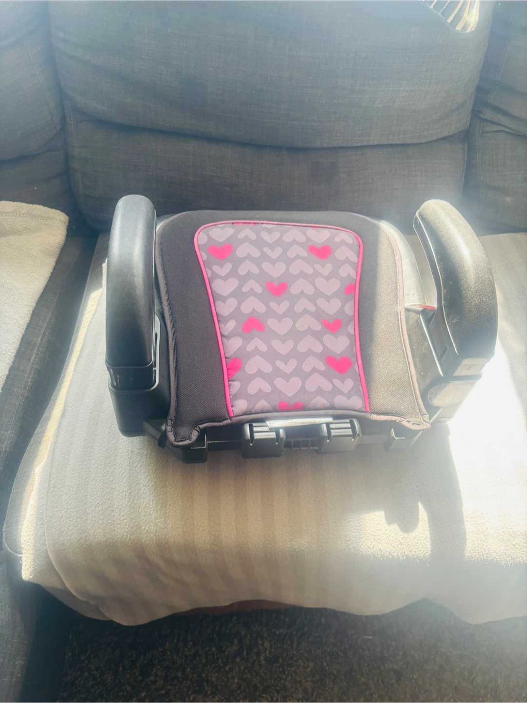 Child Booster Seat - Pink Hearts Pattern - photo 2