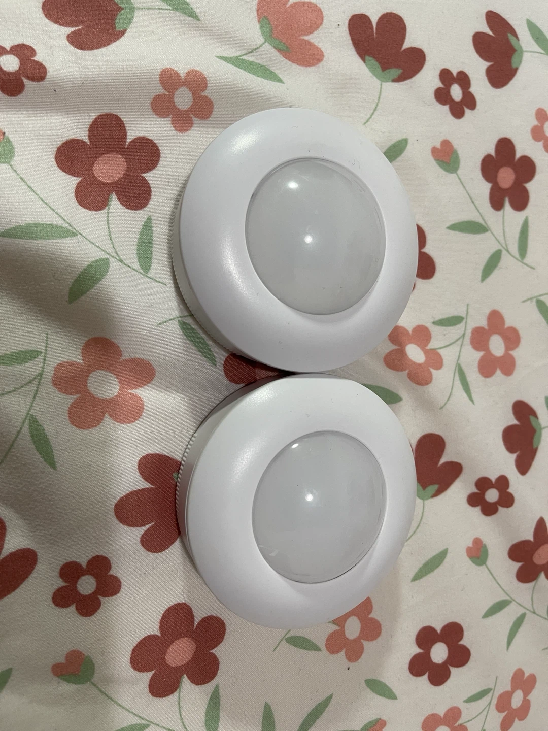 Set of 2 White LED Puck Lights