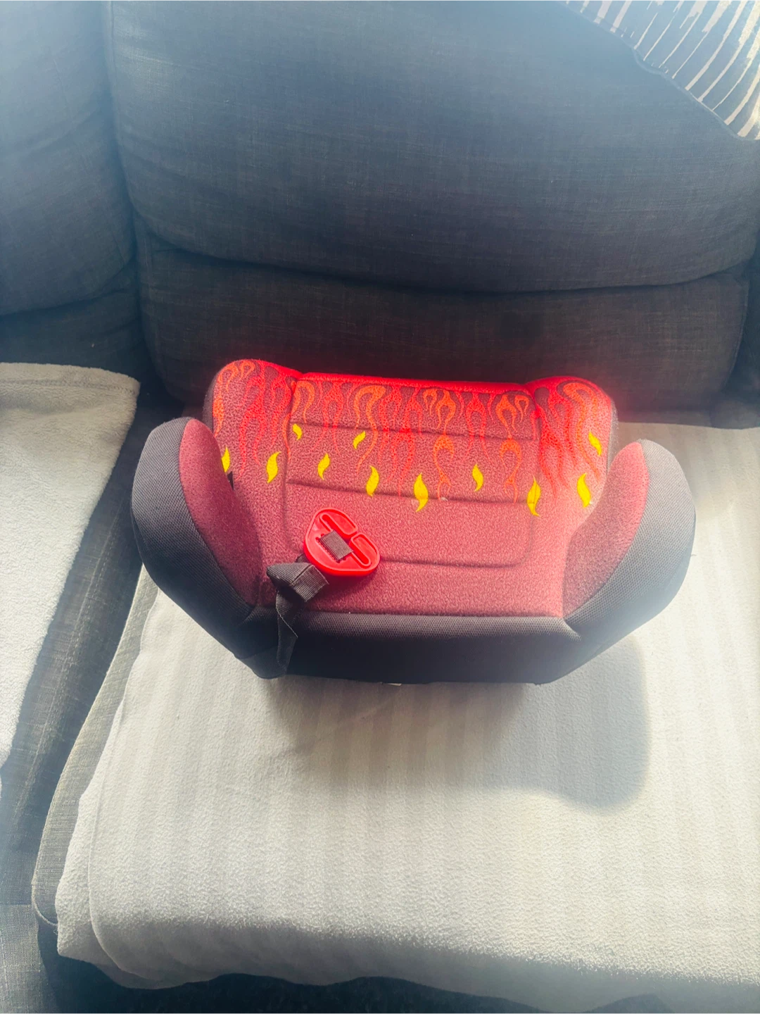 Harmony Child Booster Seat - Red Flames - photo 2