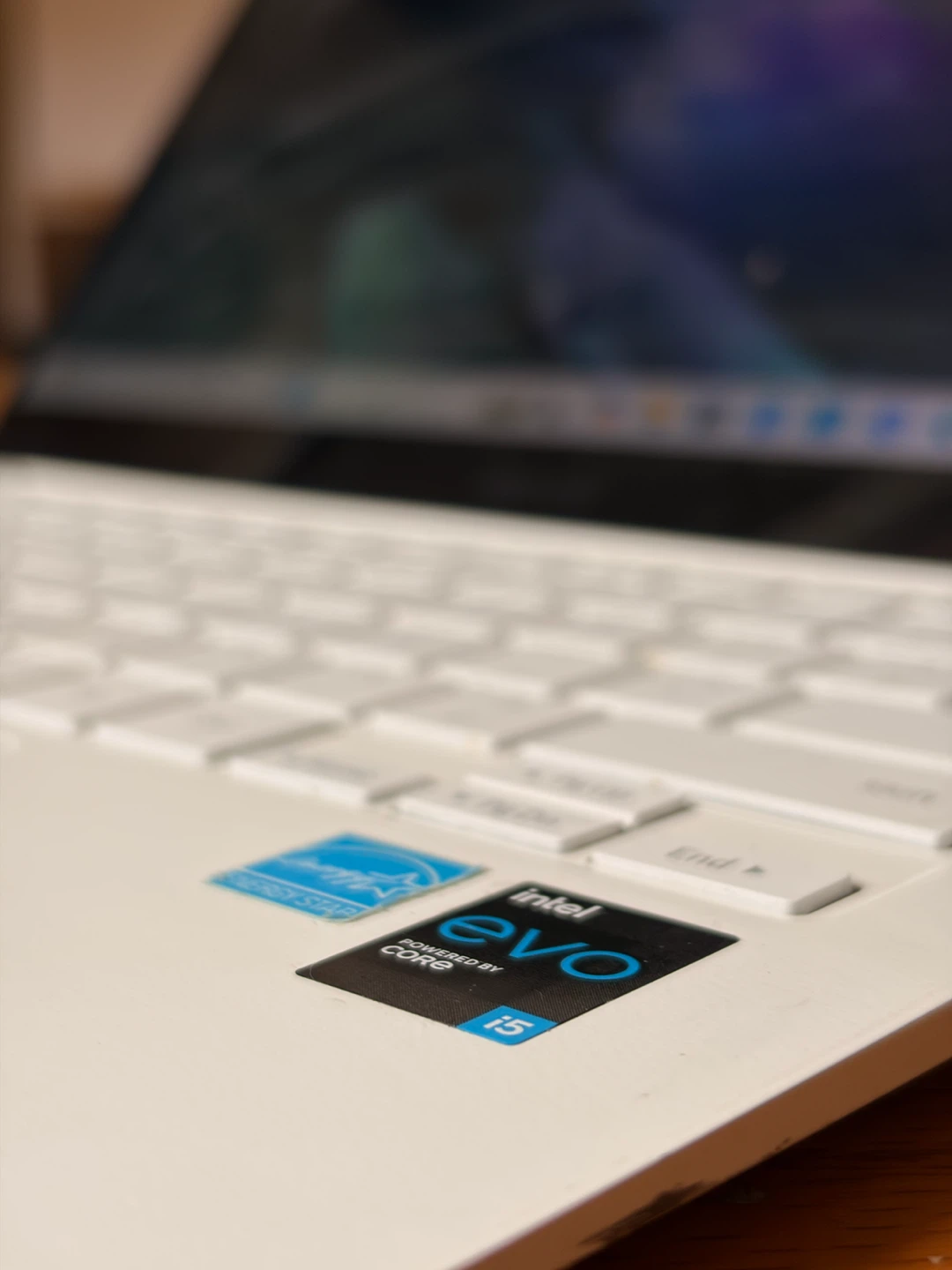 Samsung NP930XDB AMOLED Laptop — i5-11th / 8GB / 256GB - photo 3