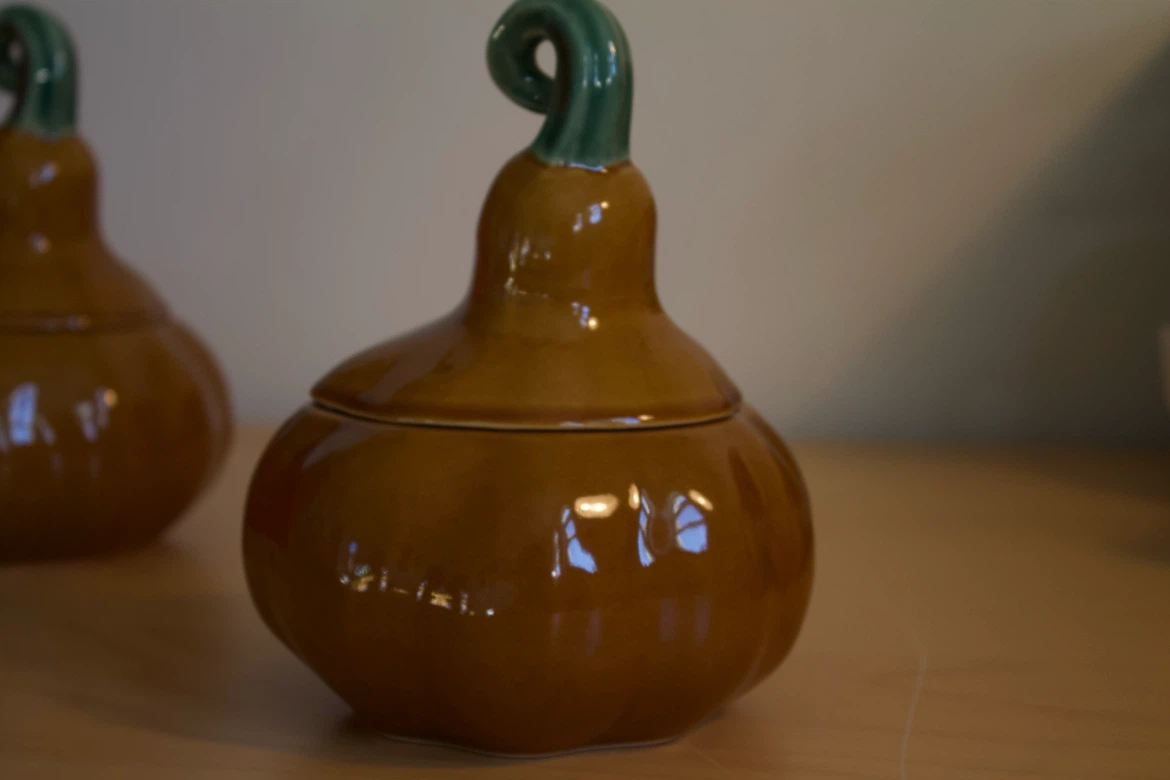 Williams Sonoma Gourd Bowls with Lids - photo 2