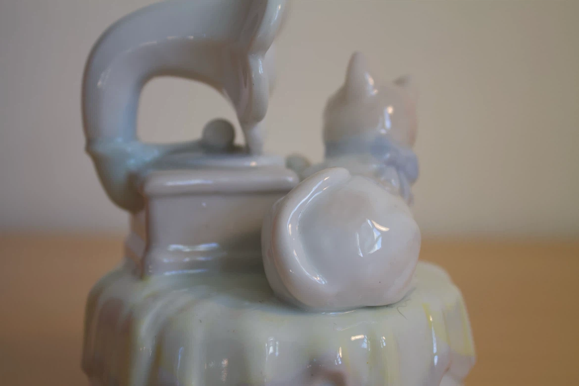 Ceramic Cat Music Box (works) - photo 3