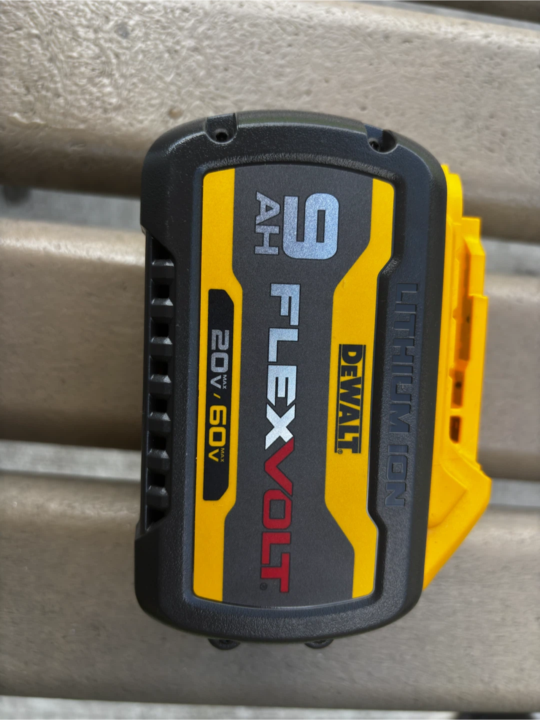 DeWalt 20V/60V MAX 9.0 Ah Lithium Ion FlexVolt Battery