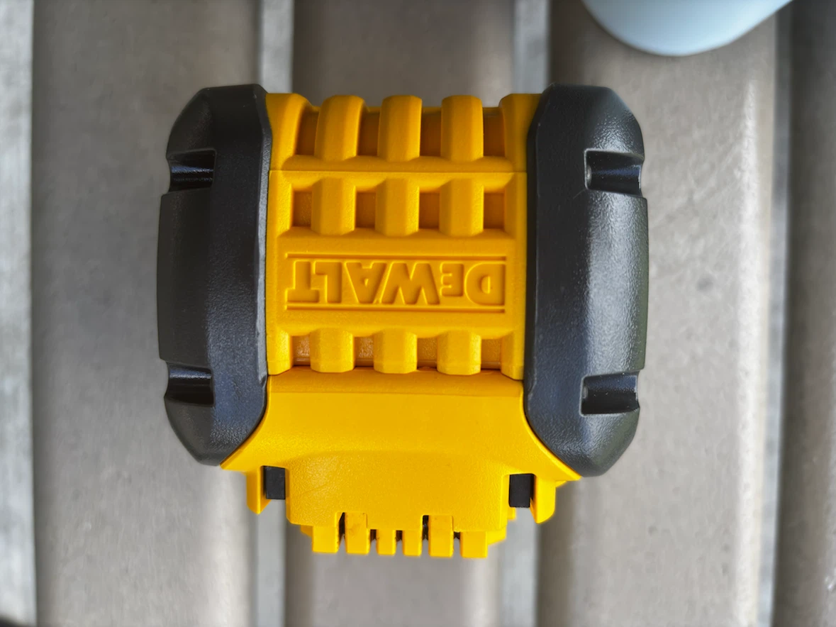 DeWalt 20V/60V MAX 9.0 Ah Lithium Ion FlexVolt Battery - photo 4