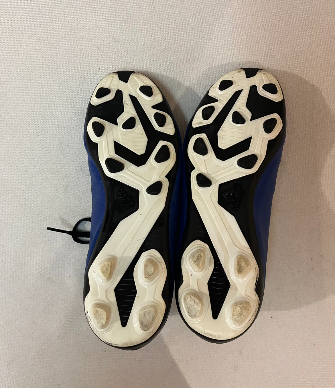 5 - Boys Adidas Soccer Cleats - Excellent Condition - photo 4
