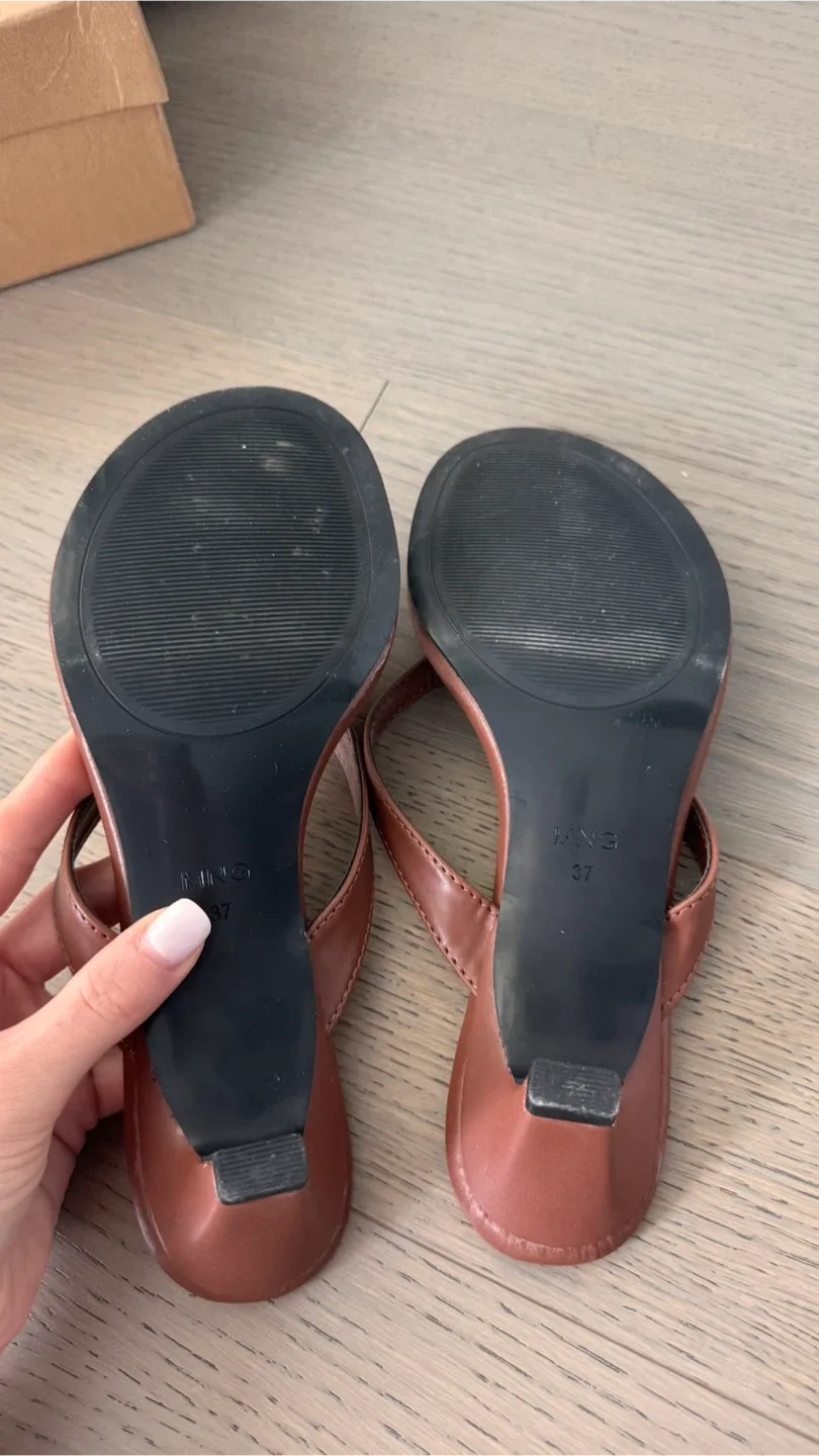 MNG Brown Thong Heeled Sandals - photo 3