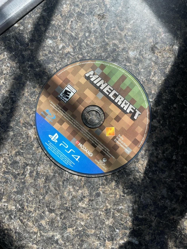 Rarely used PS4 Minecraft Disc