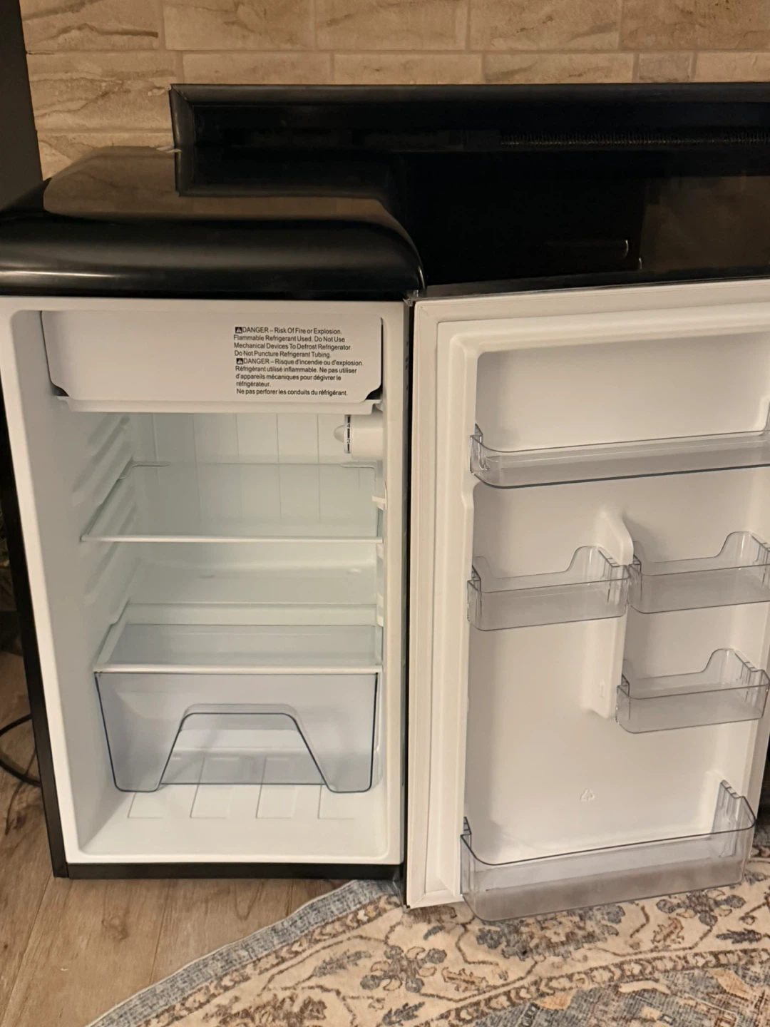Galanz Retro Mini Fridge - Black - photo 3
