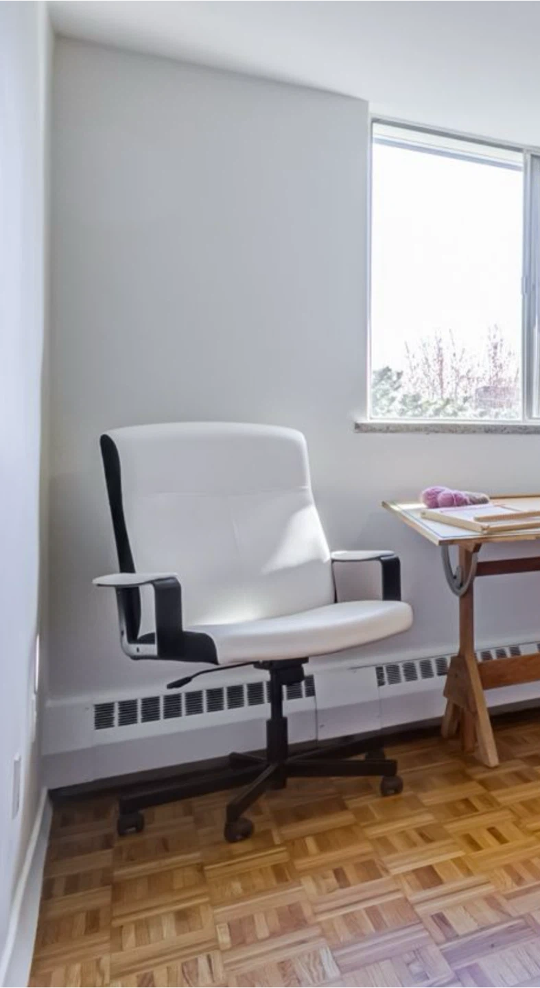 Desk chair white