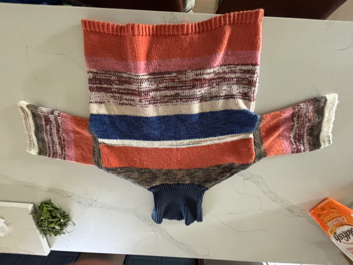 Knox Rose XS Striped Sweater