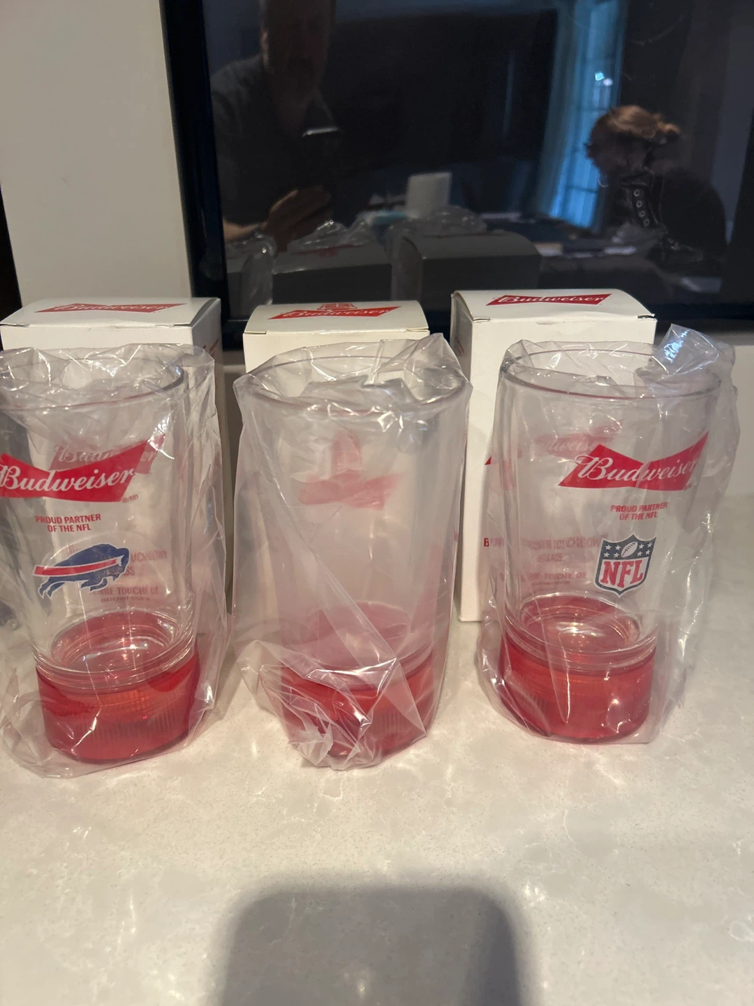 Budweiser NFL Team  touchdown Glasses Set