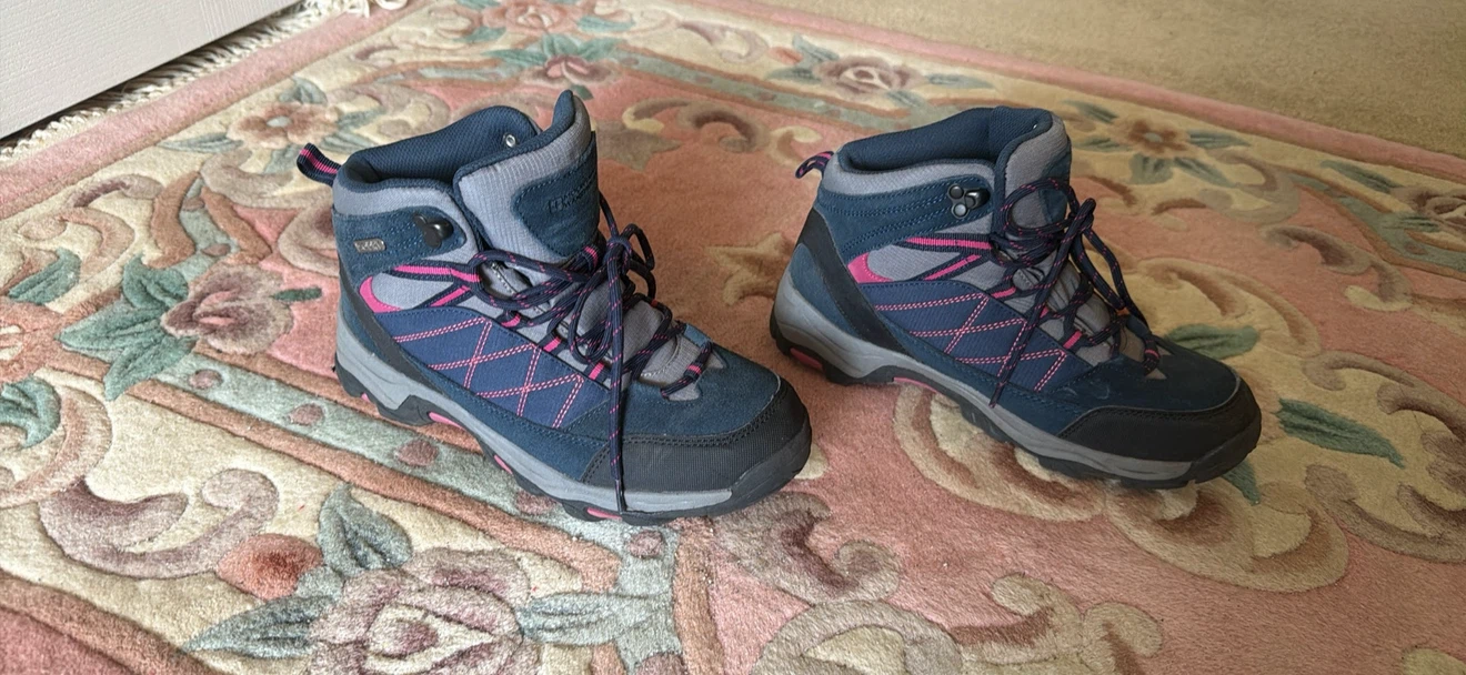 Mountain Warehouse Hiking Boots - Women's Size 8 - photo 2