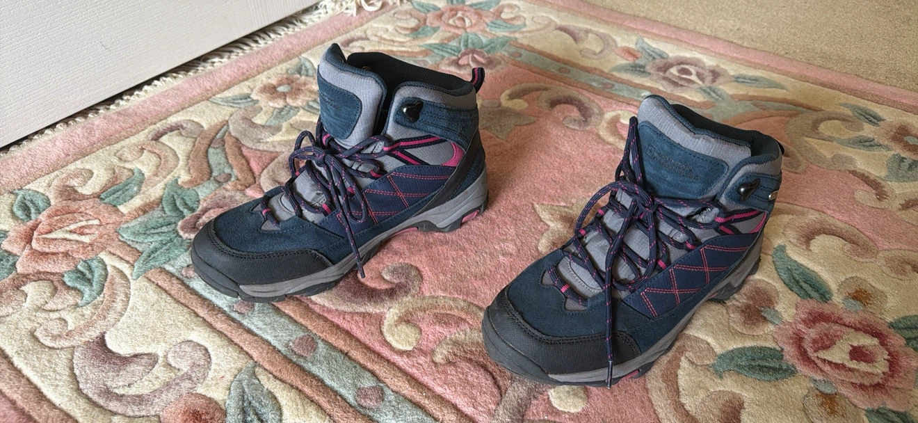 Mountain Warehouse Hiking Boots - Women's Size 8 - photo 3