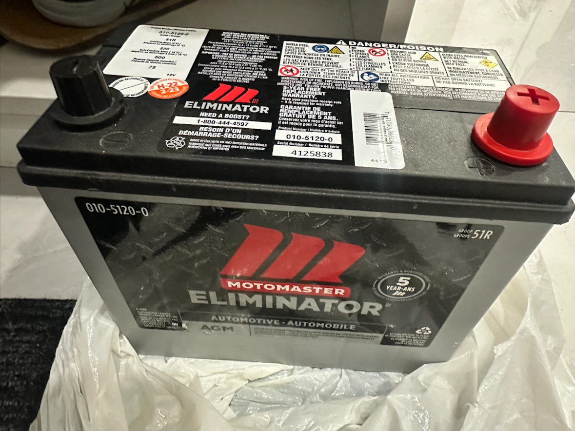 Motomaster Eliminator Automotive Battery