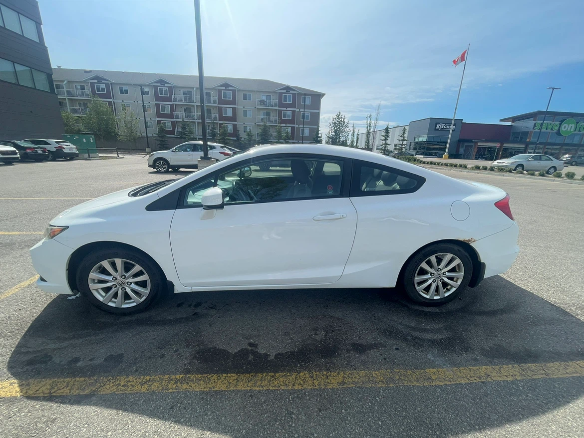 White Honda Civic Coupe 2012 - photo 3