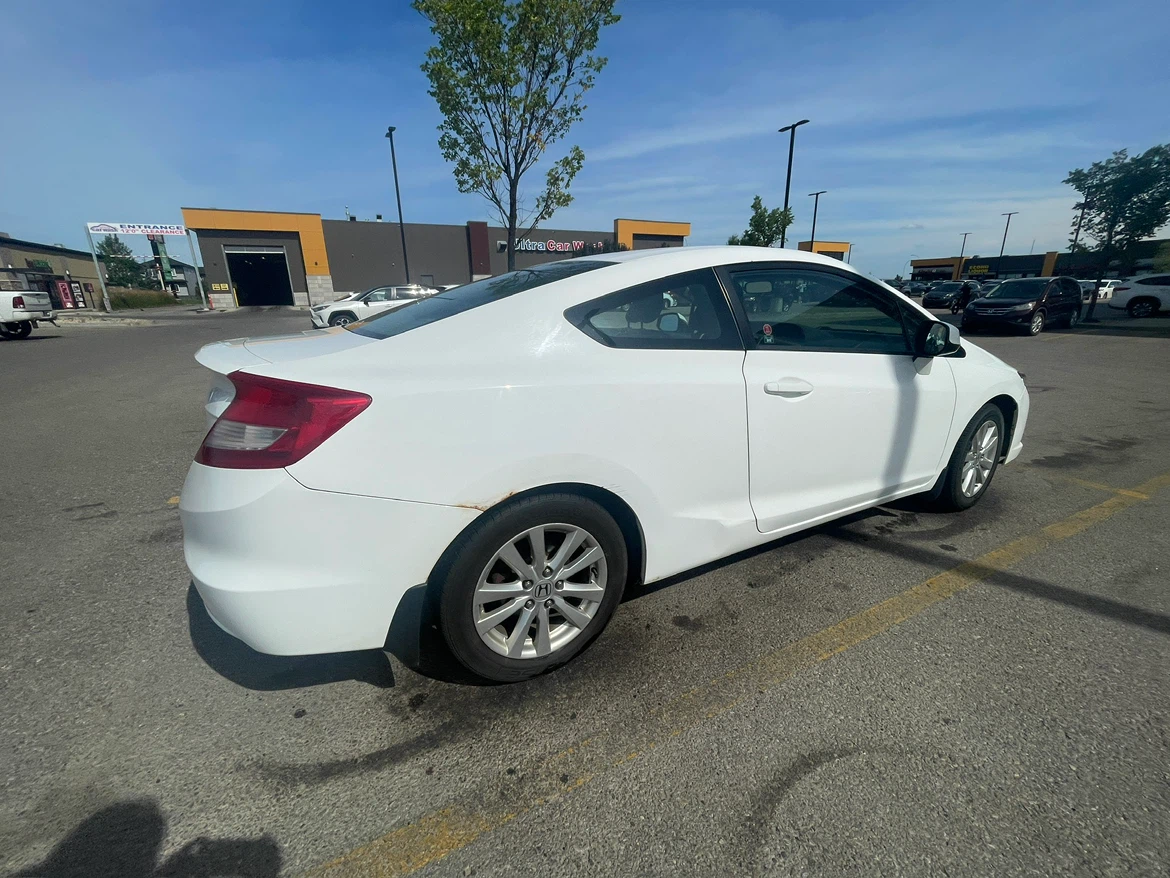White Honda Civic Coupe 2012 - photo 4