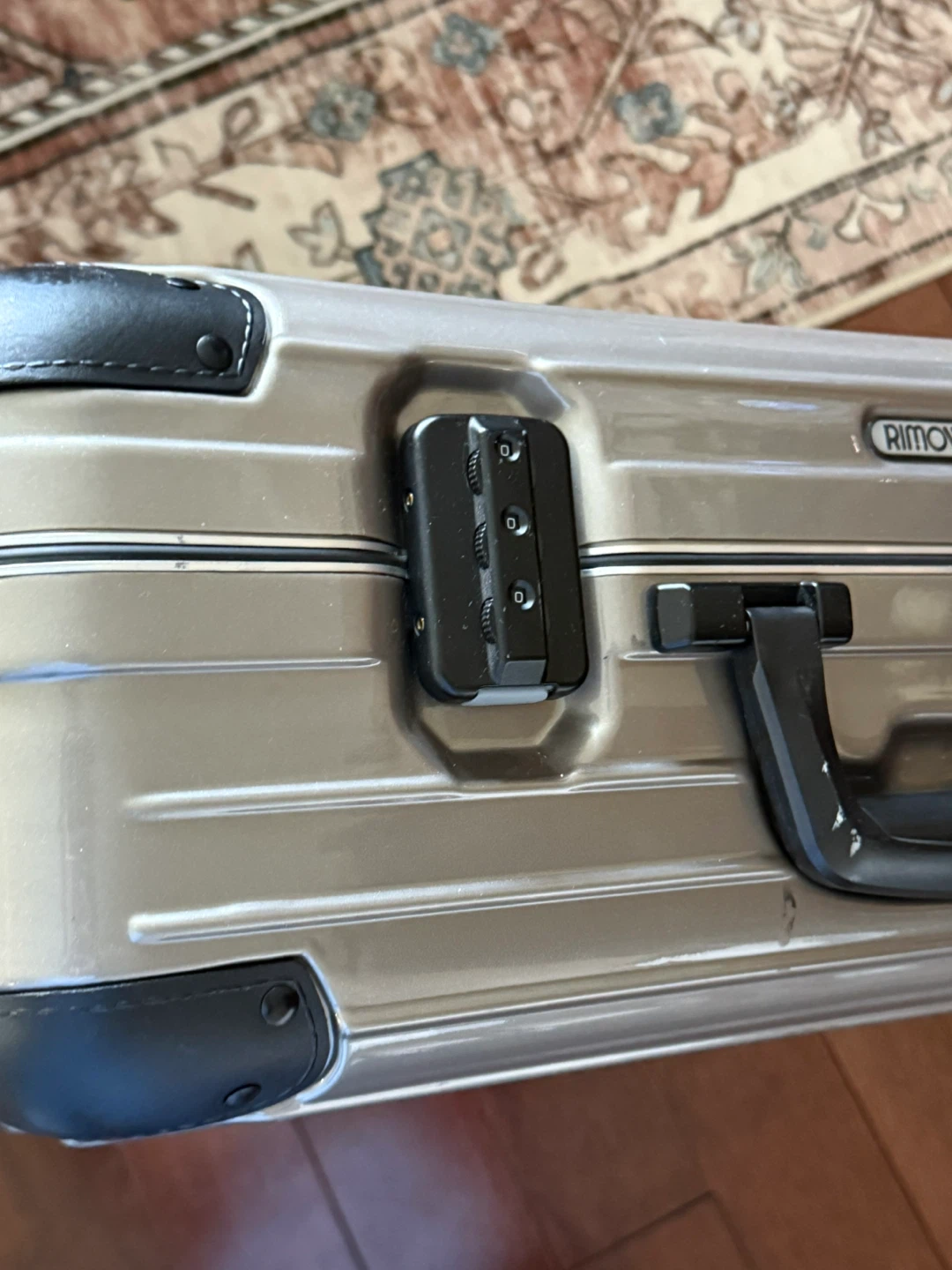 Rimowa Suitcase - Champagne Gold - photo 2