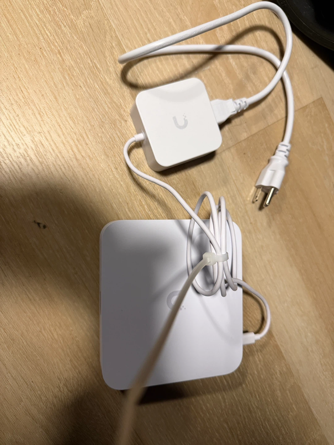 Ubiquiti UCG-Max-NS UniFi Cloud Gateway Max