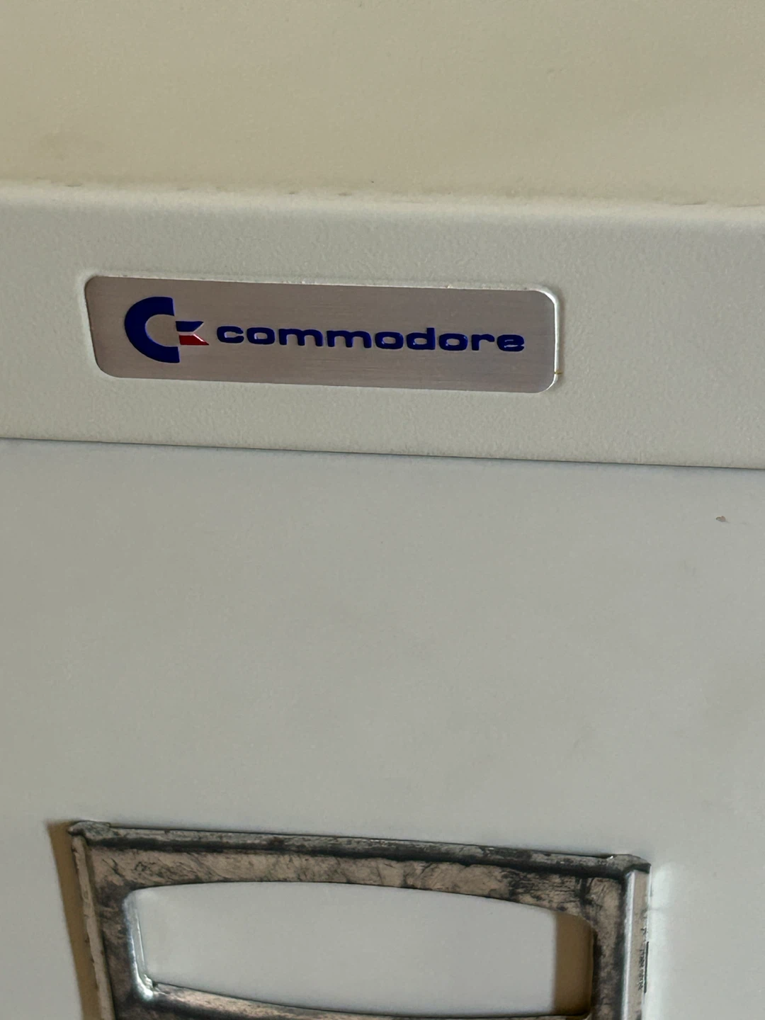 Commodore 2-Drawer Filing Cabinet with Keys - photo 3