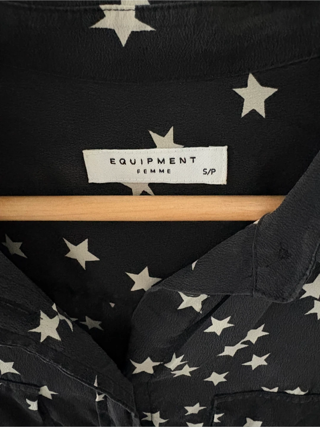 EQUIPMENT FEMME Black Star Print Silk Button-Up Shirt - photo 2