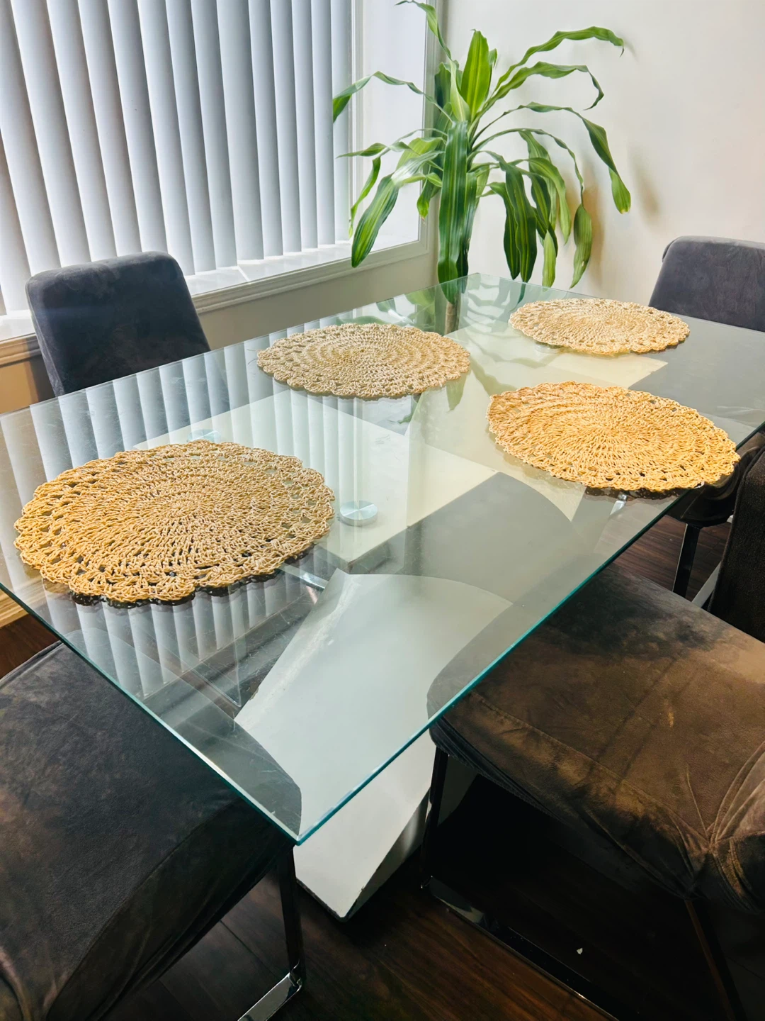 Round Woven Placemats (Set of 4) - photo 2