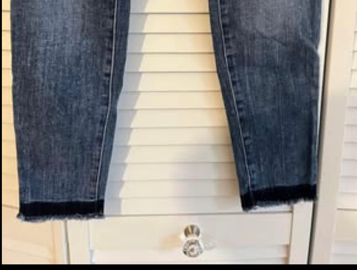 Brand new FRAME Denim skinny Jeans - Size 24 - photo 4