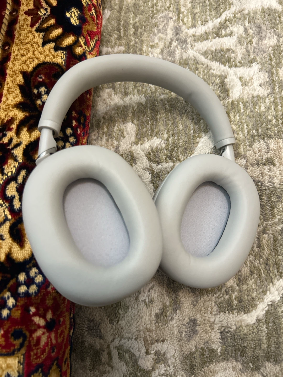 Sony WH-1000XM4 Wireless Noise Cancelling Headphones - Silver - photo 3