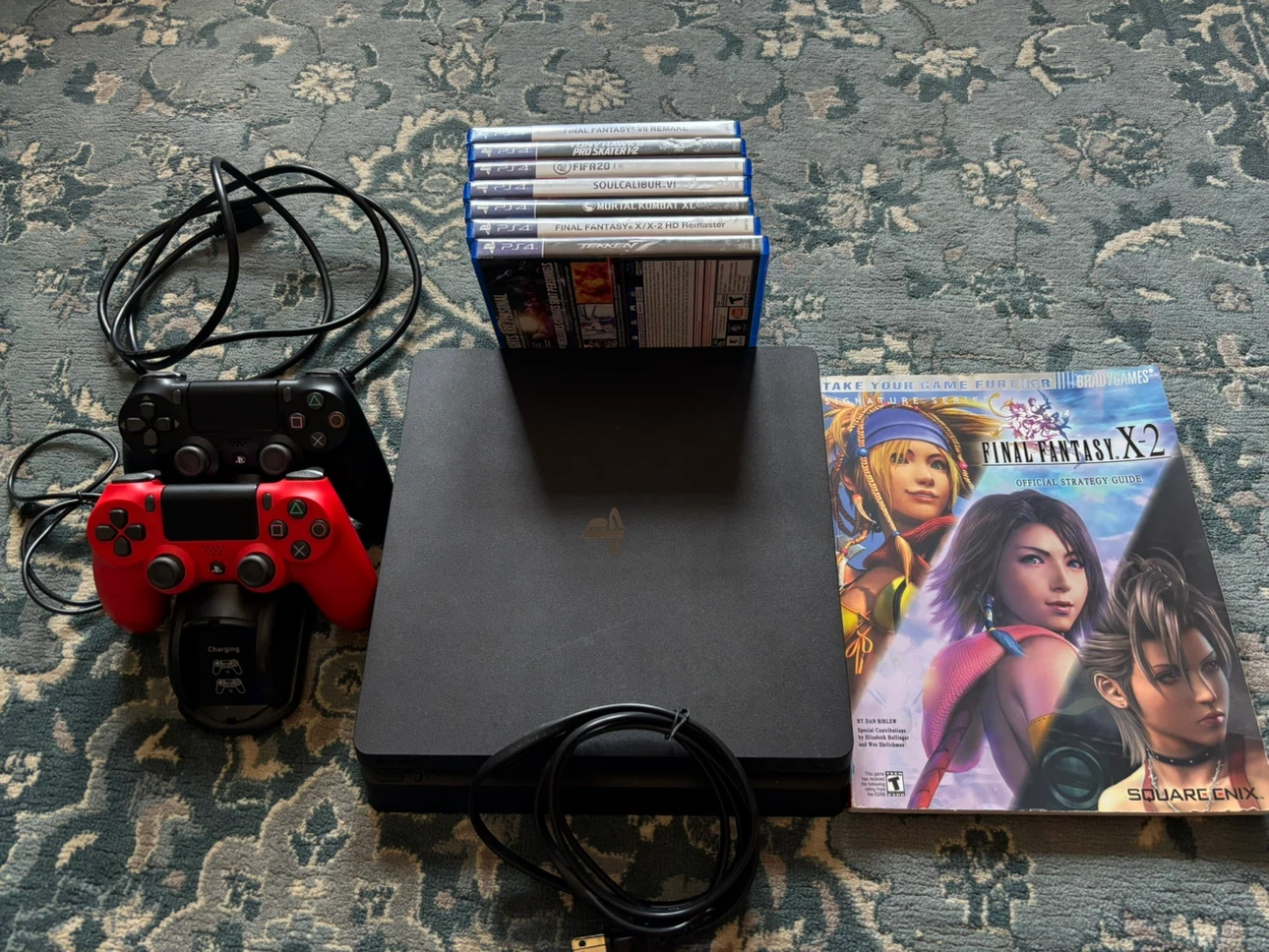 Ps4 slim 1tb with Games and Strategy Guide