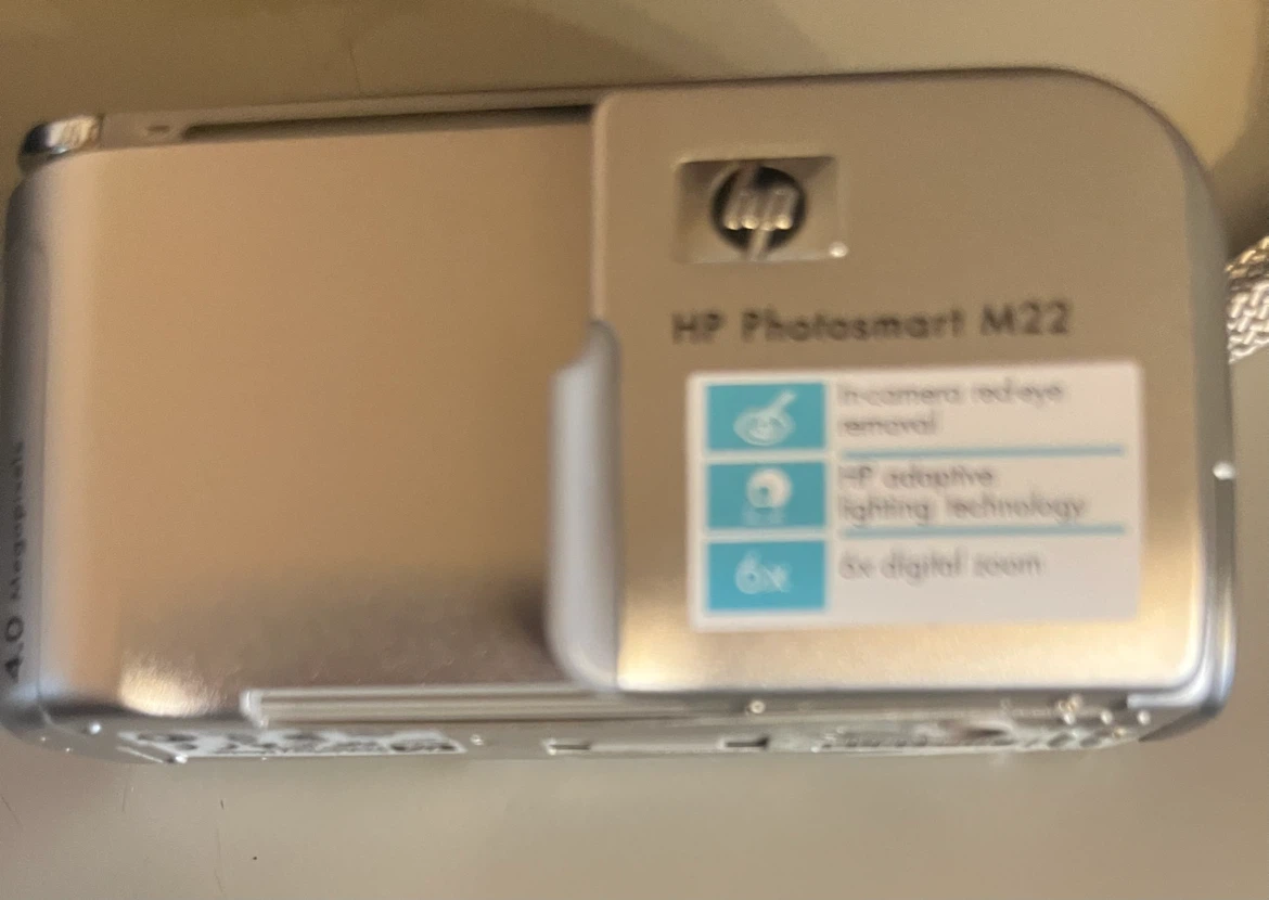 HP Photosmart M22 Digital Camera - photo 2