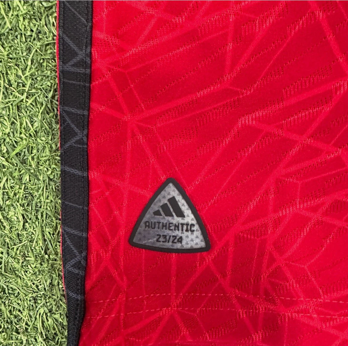 Brand New Manchester United 23/24 Authentic Jersey S & XL - photo 3