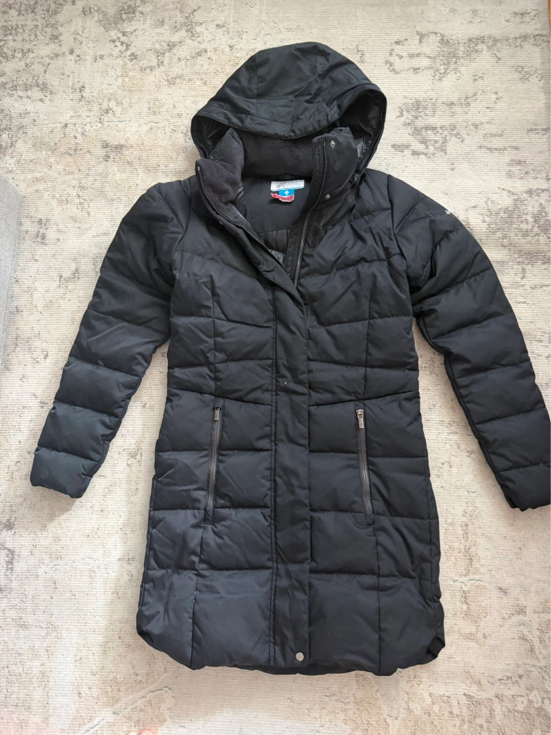 Columbia Women's Black Hooded Puffer Jacket - Size Small