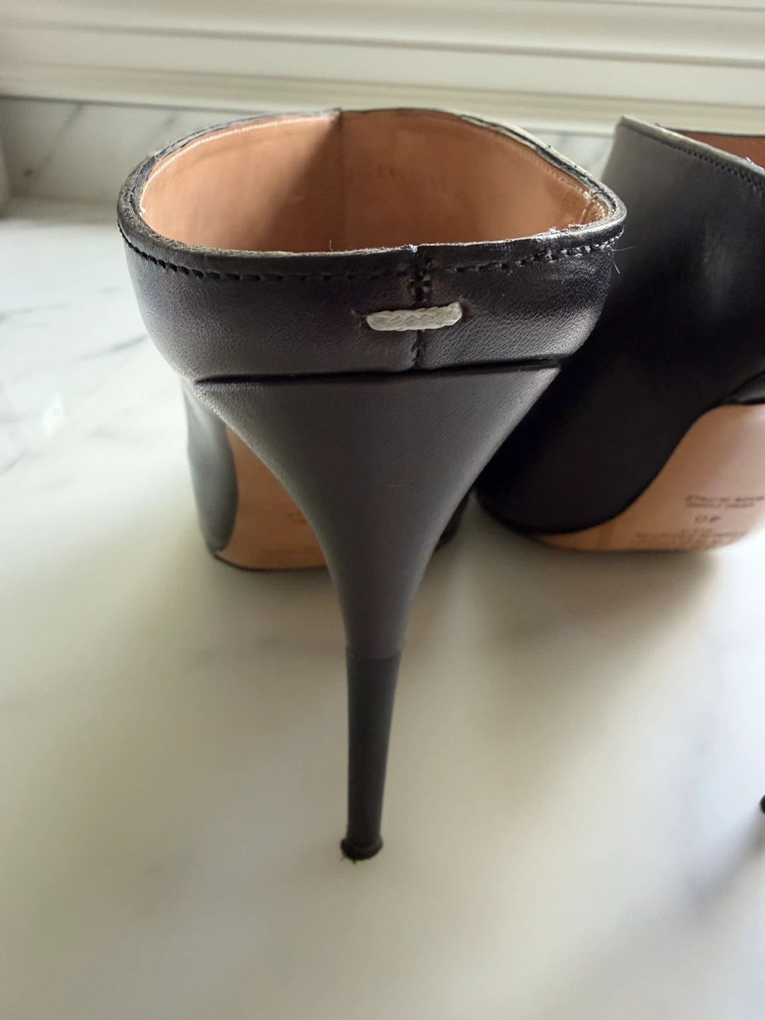Maison Margiela Black Leather Mules Size 40 - photo 4