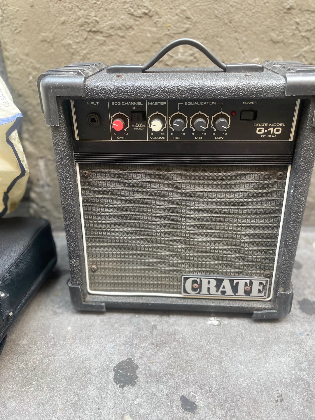Crate-G10 90s Guitar Amp $30