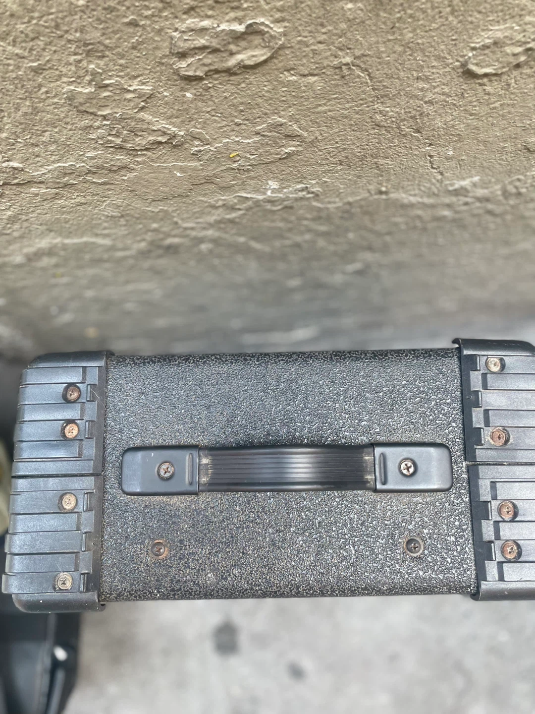 Crate-G10 90s Guitar Amp $30 - photo 2