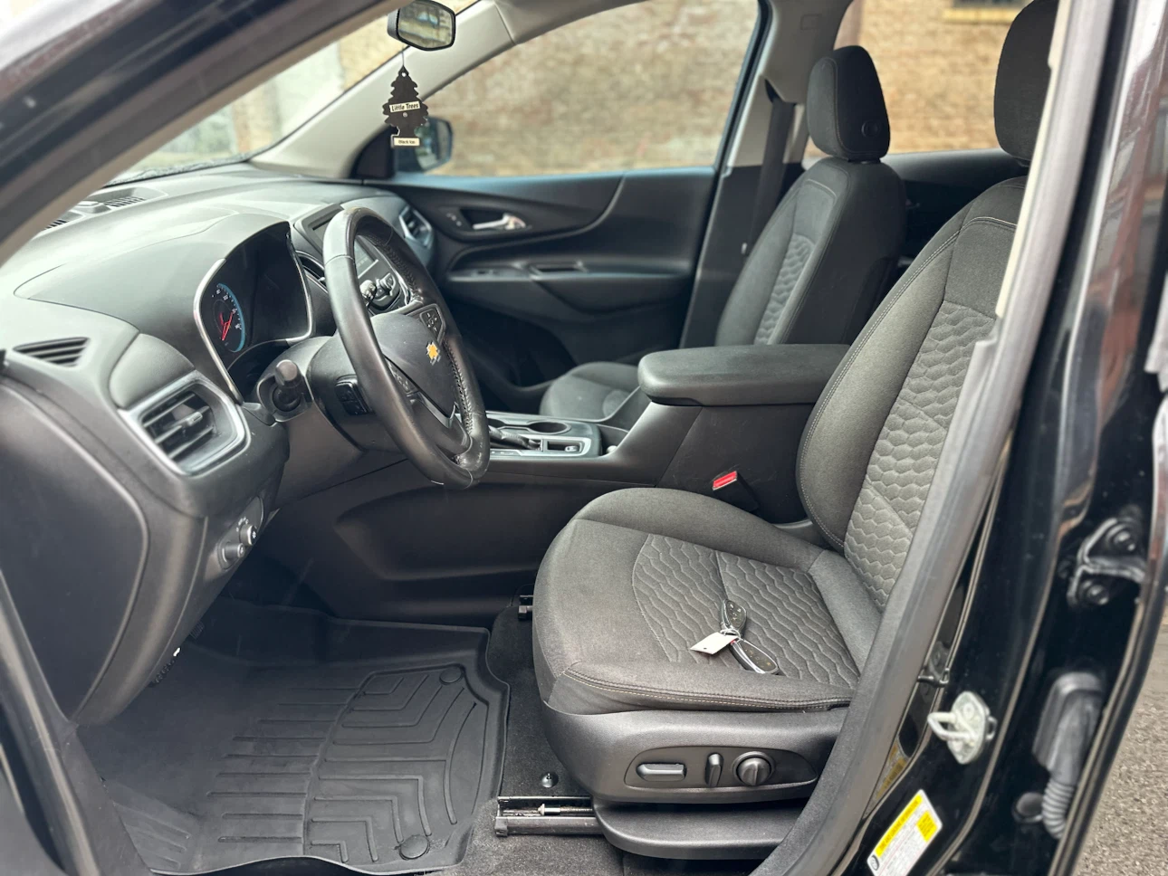 2018 Chevrolet Equinox LT - photo 4