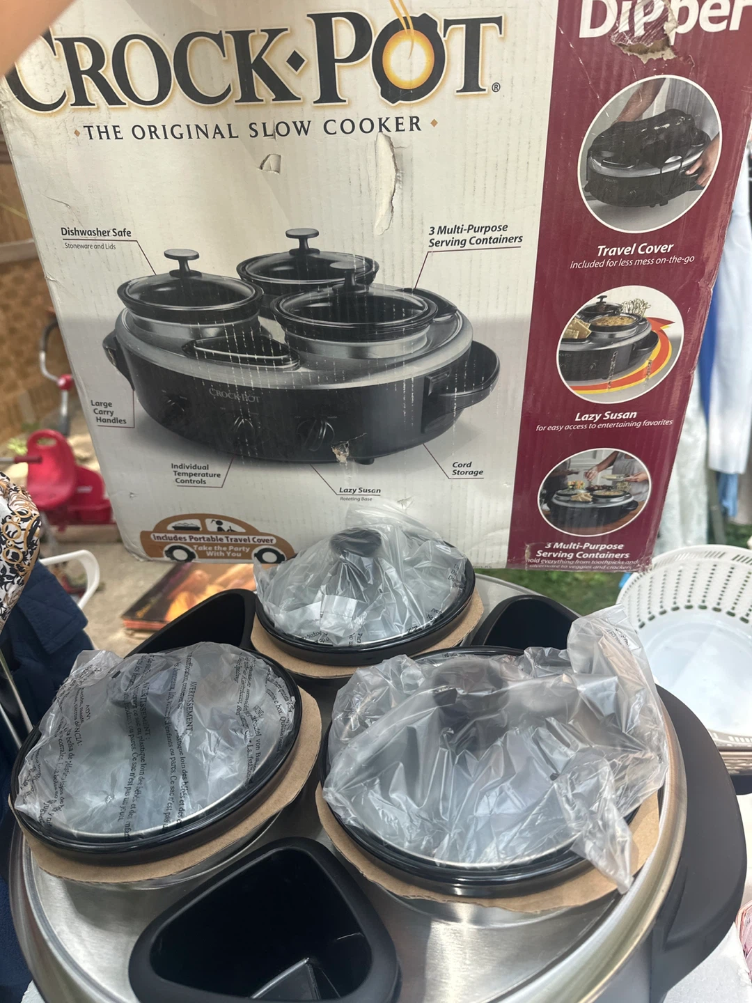 Crock-Pot The Original Slow Cooker with 3 Serving Containers