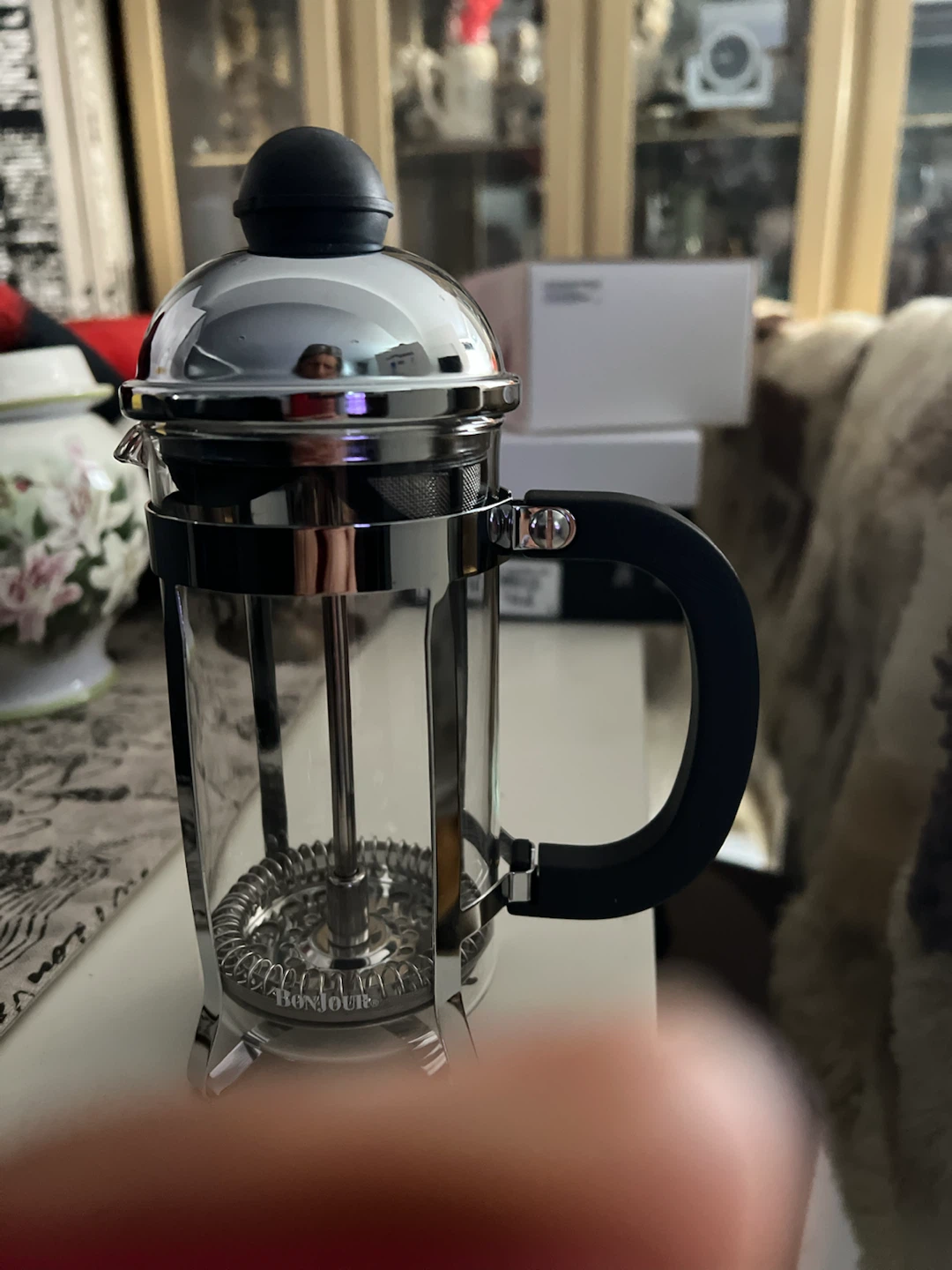 Single coffee or tea maker