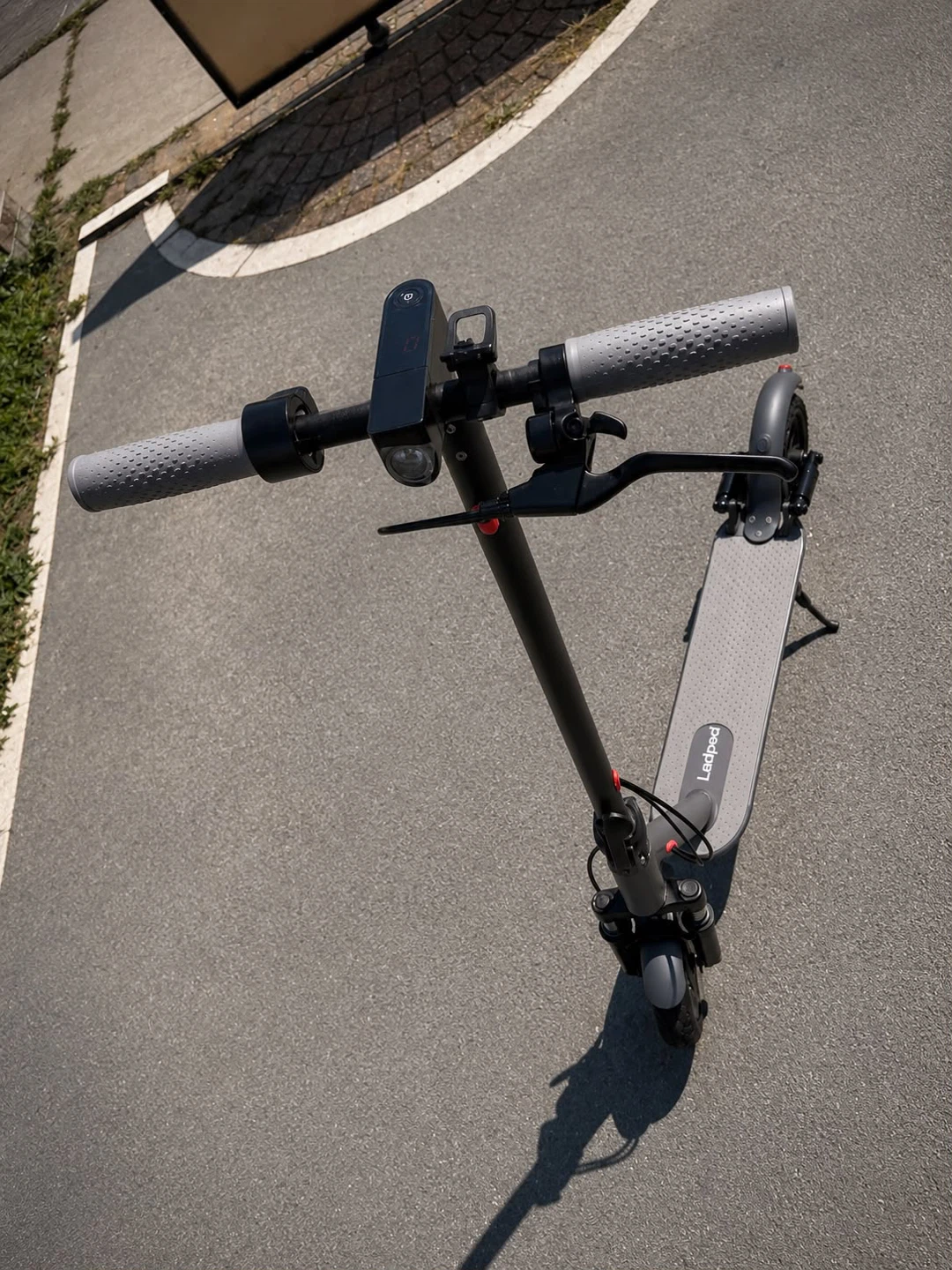 Ladpad Electric Scooter - photo 2