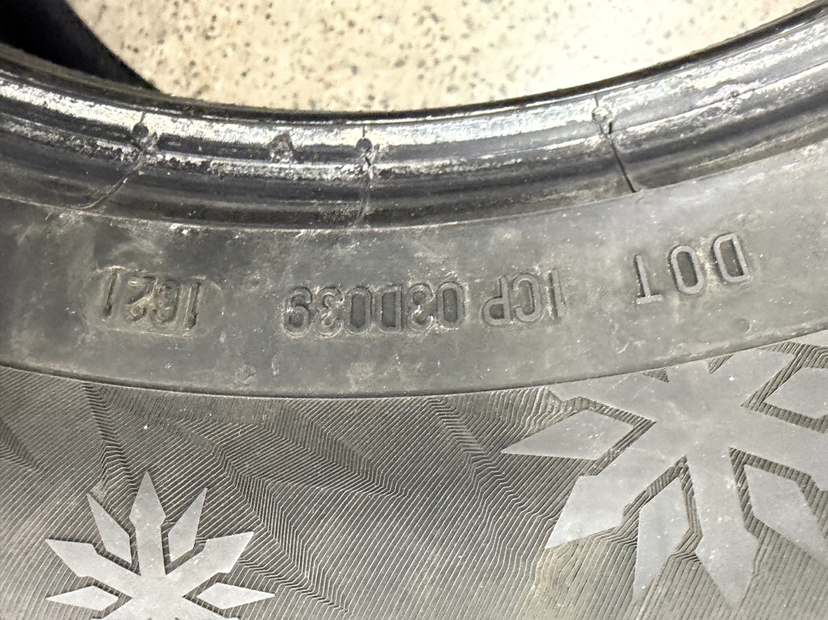 Winter Tires Set of 4 215/60R17 - photo 3