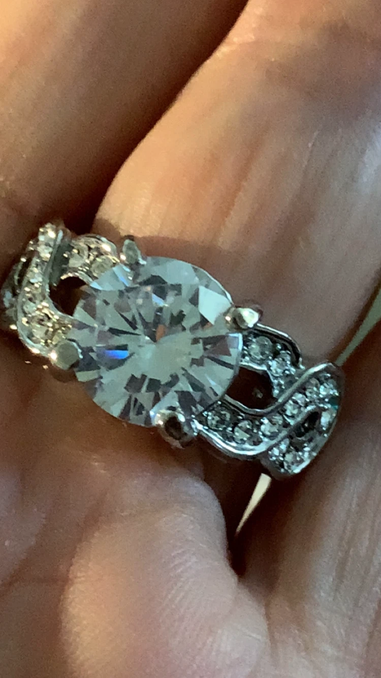 Sparkly Cocktail Ring - photo 2