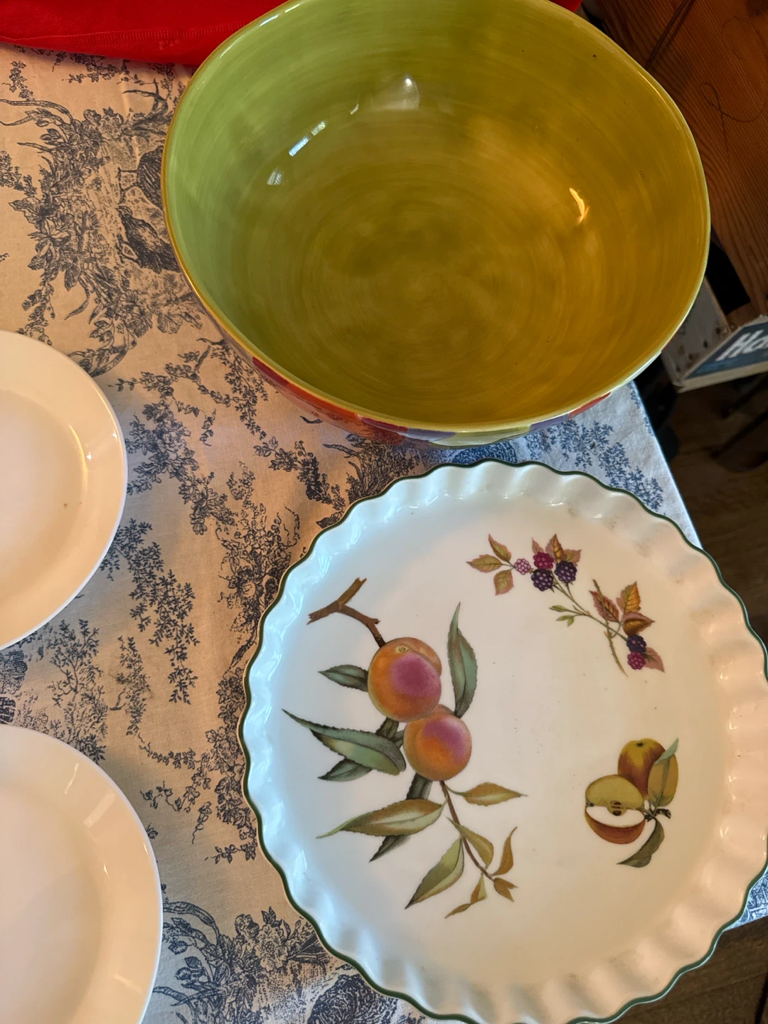Serving Bowl and Plates Set (Read Description First) - photo 2