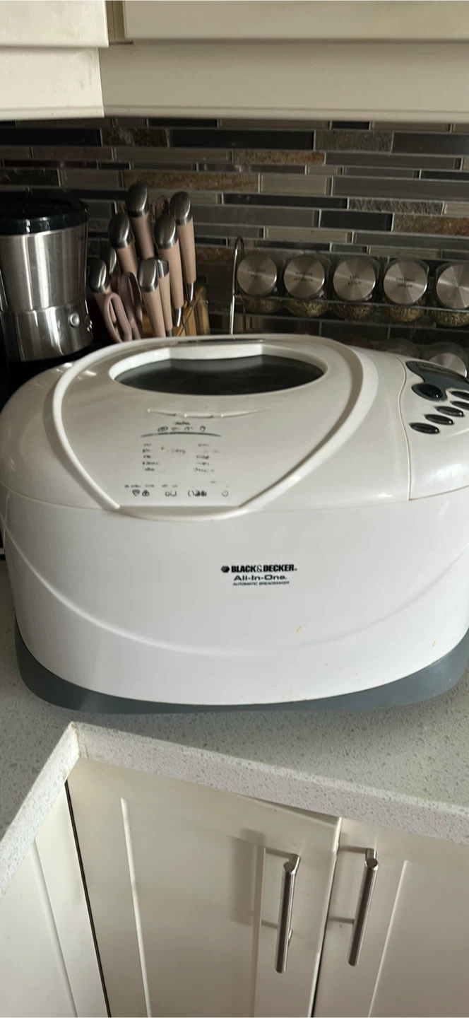 Black and decker bread maker